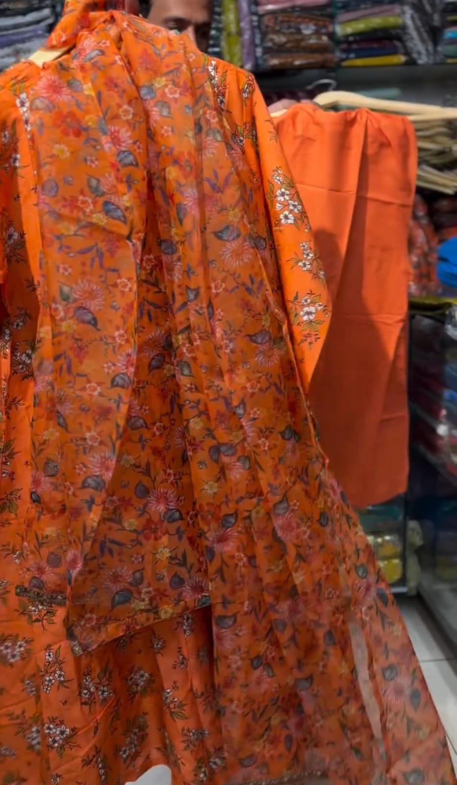 Beautiful 3-Piece Embroidered Lawn Frock ๐ธ