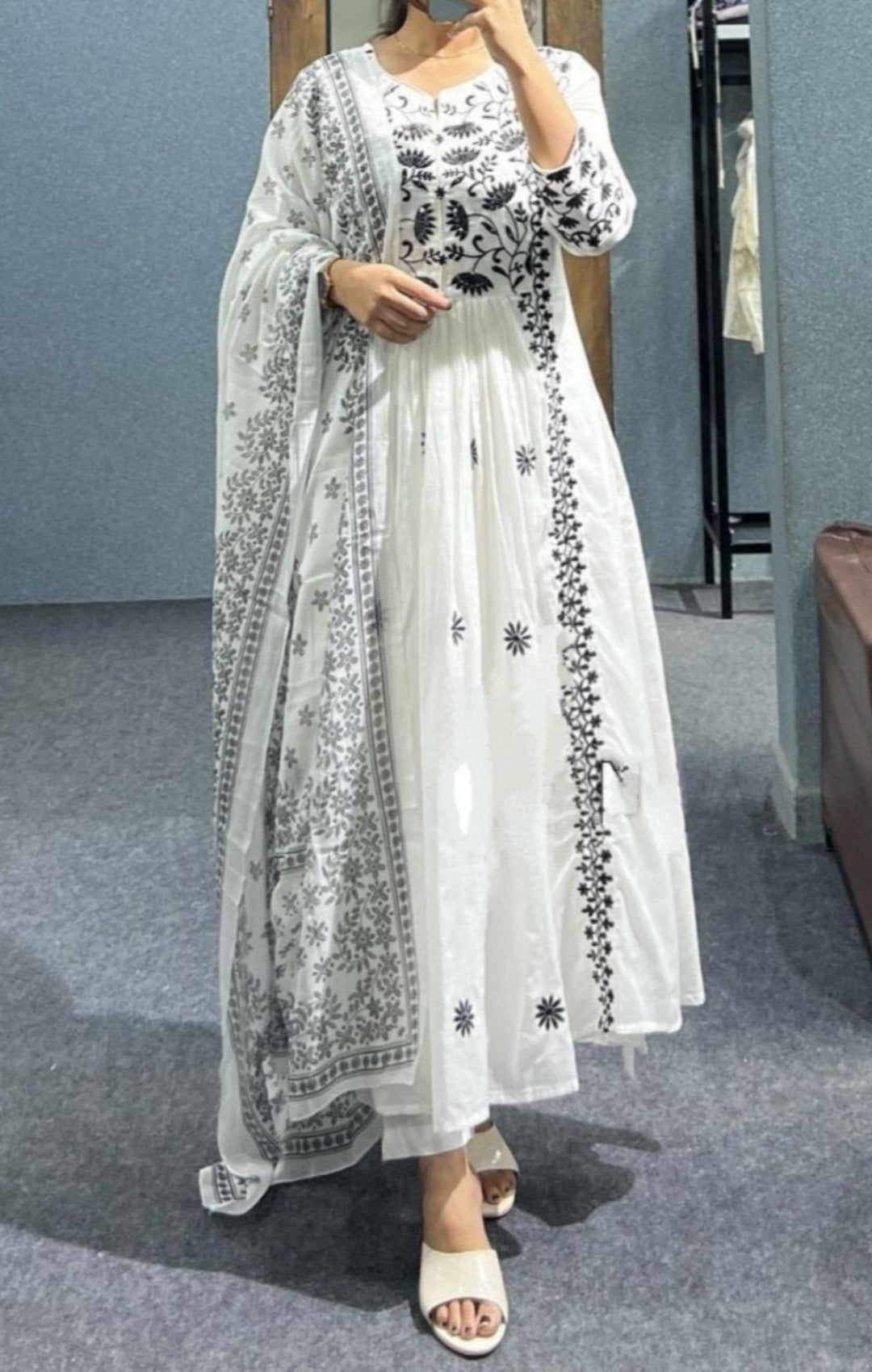 Woman 3pcs Anarkali Frock