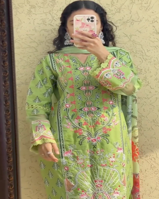 Embroidery 3pcs woman Suit ❤️